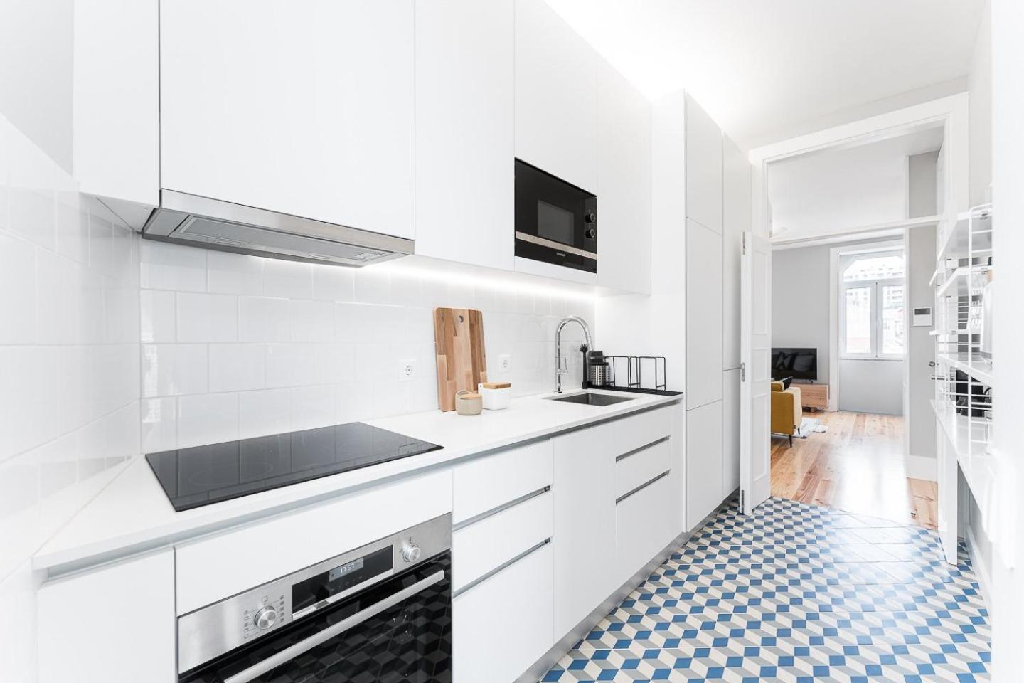 Guestready - Colorful Near Agosto Station Porto